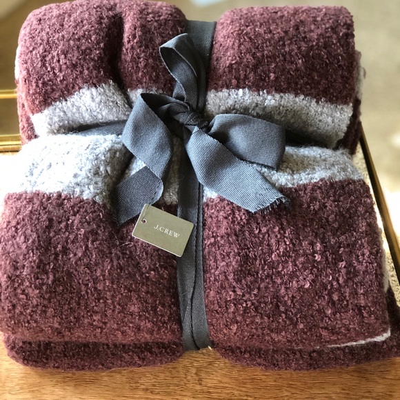 J Crew Compono NWT Boucle’ Throw Blanket - Picture 2 of 4